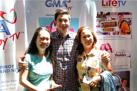 Alden with his kababayans at the Pagdiriwang 2015 in Seattle 2