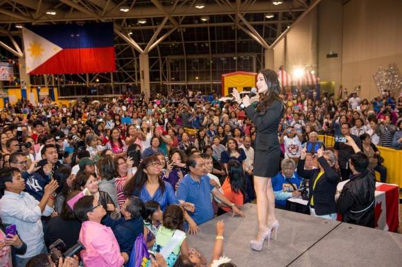 Heart Evangelista was given a warm welcome by Filipino-Canadians at the Pinoy Fiesta and Trade Show sa Toronto